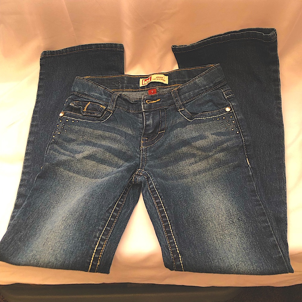 LEI Alexa denim jeans Size 7 Lowrise, Slim bootcut. Preowned